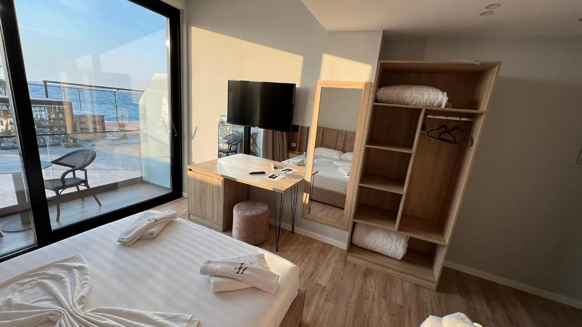 Hotel Tramonto Vlore Radhimë