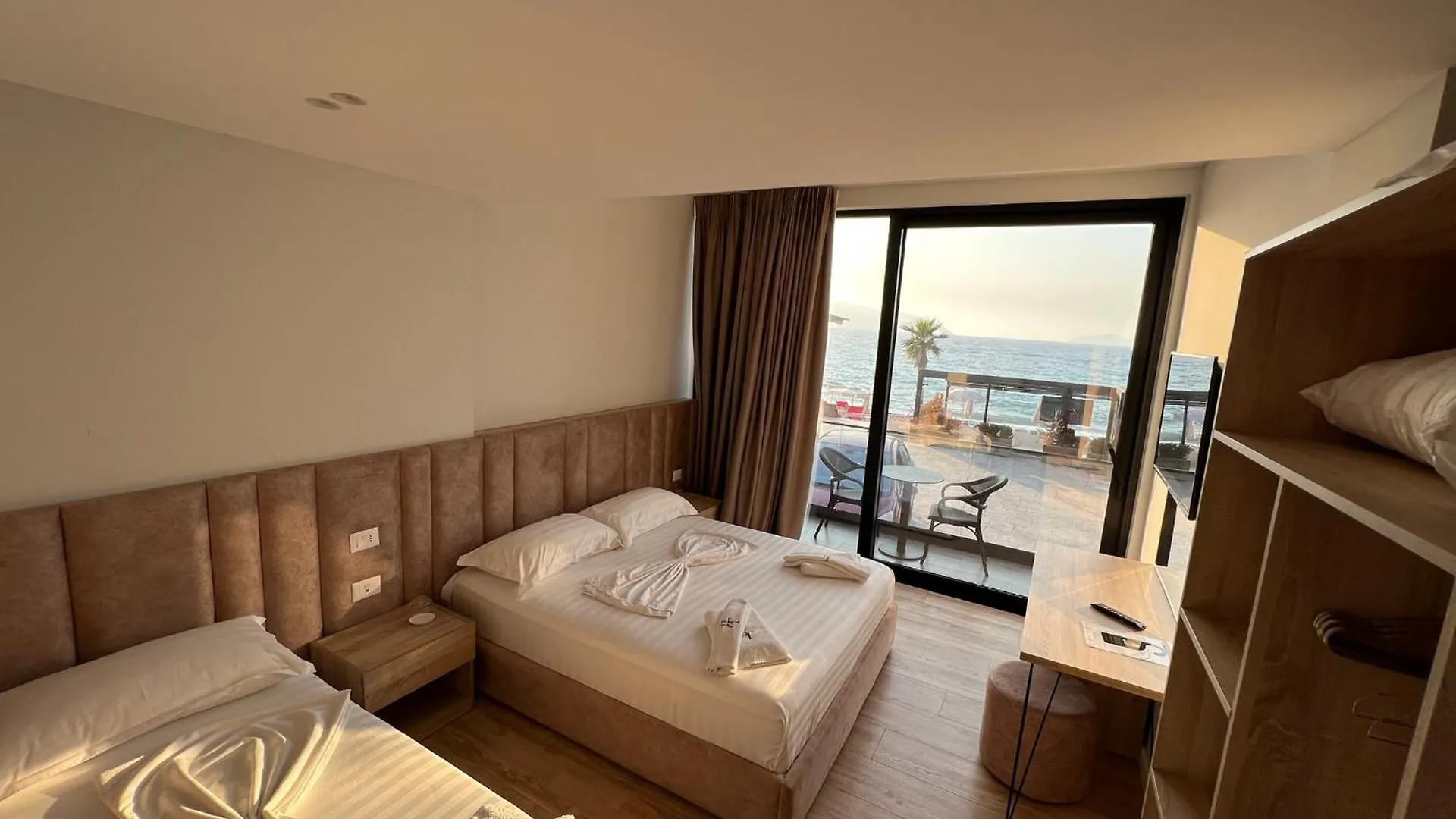 Hotel Tramonto Vlore Radhimë 0*,