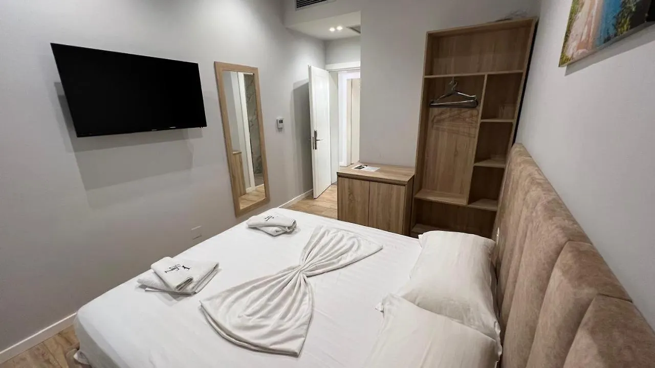 Hotel Tramonto Vlore Radhimë 0*,  Albania